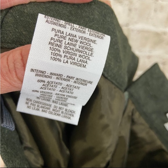 United colors of Benetton olive green wool skirt
Italy size 42 - Picture 7 of 10